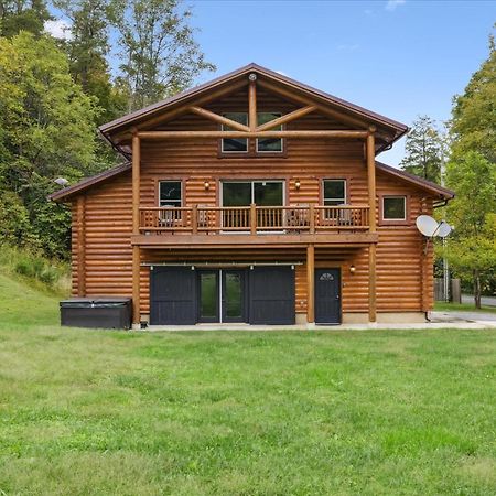 Hot Tub Fire Pit Game Room Theater Easy Access Sleeps 12 - Black Bear Lodge Pigeon Forge Buitenkant foto