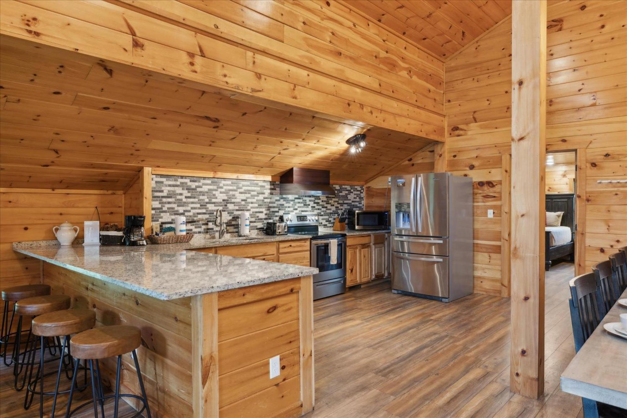 Hot Tub Fire Pit Game Room Theater Easy Access Sleeps 12 - Black Bear Lodge Pigeon Forge Buitenkant foto
