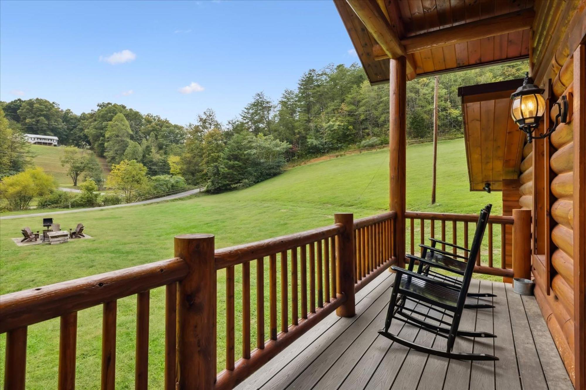 Hot Tub Fire Pit Game Room Theater Easy Access Sleeps 12 - Black Bear Lodge Pigeon Forge Buitenkant foto