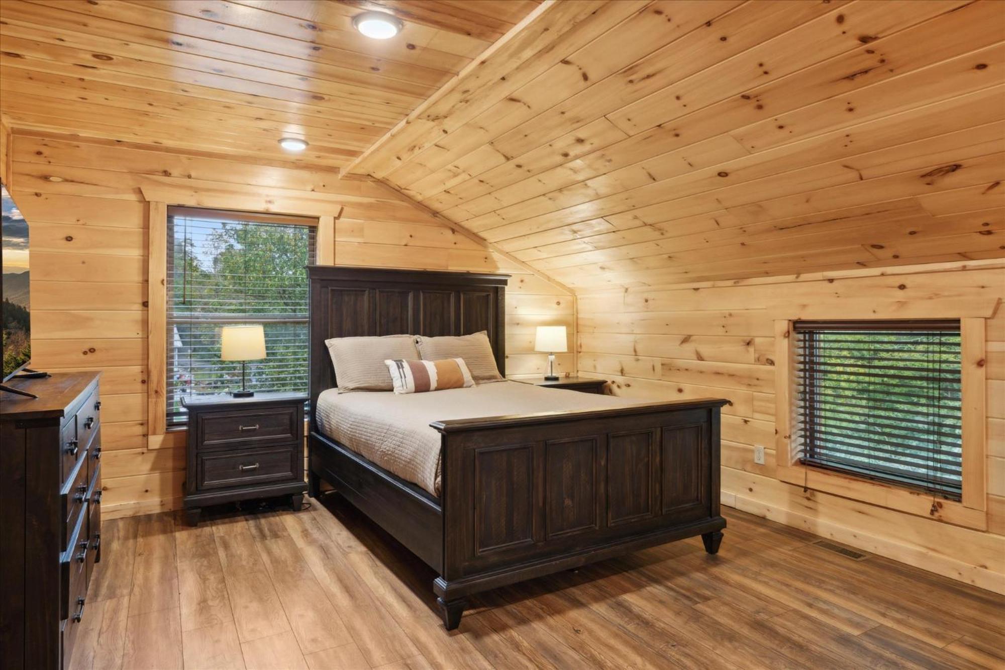 Hot Tub Fire Pit Game Room Theater Easy Access Sleeps 12 - Black Bear Lodge Pigeon Forge Buitenkant foto