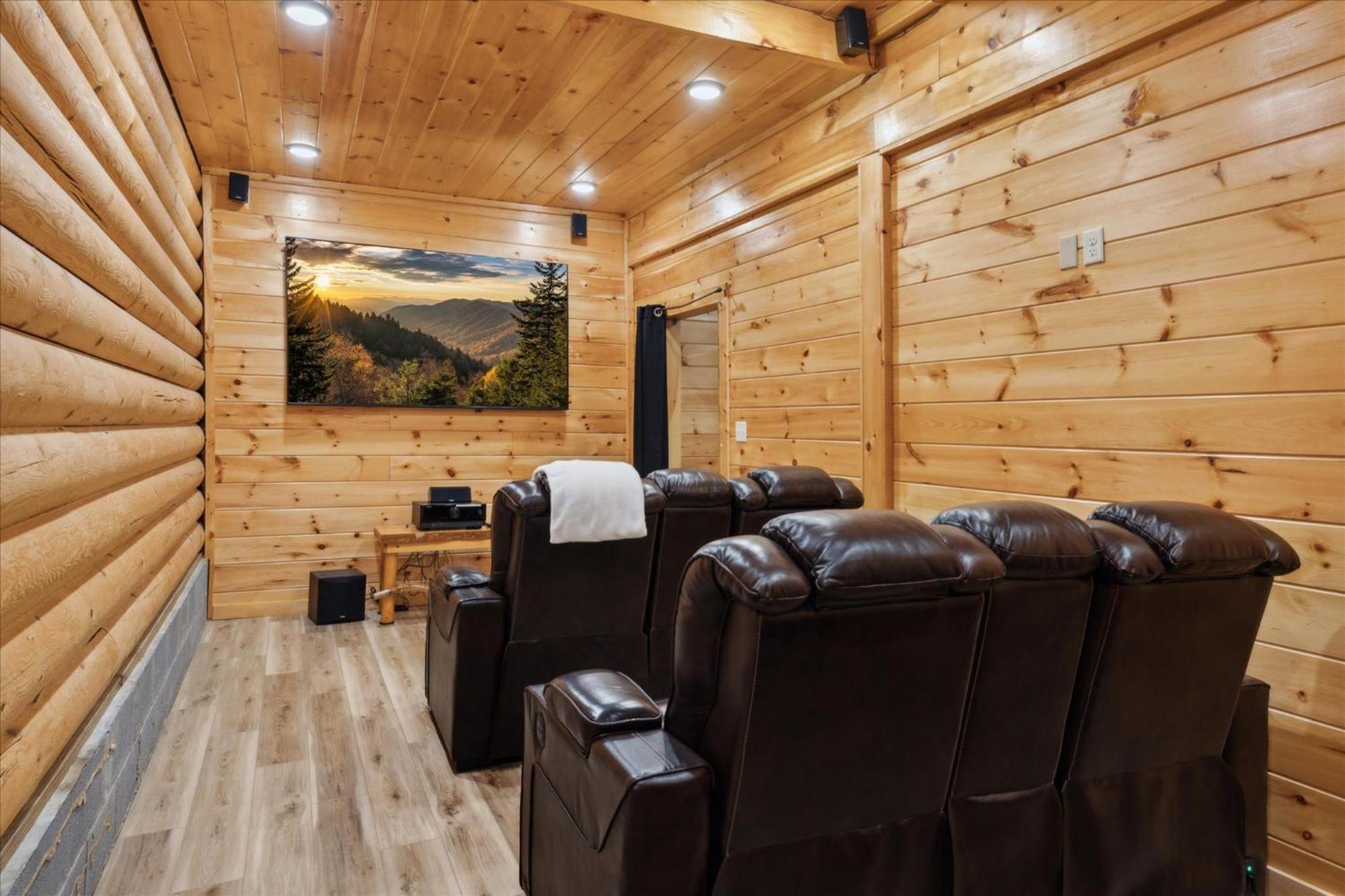 Hot Tub Fire Pit Game Room Theater Easy Access Sleeps 12 - Black Bear Lodge Pigeon Forge Buitenkant foto