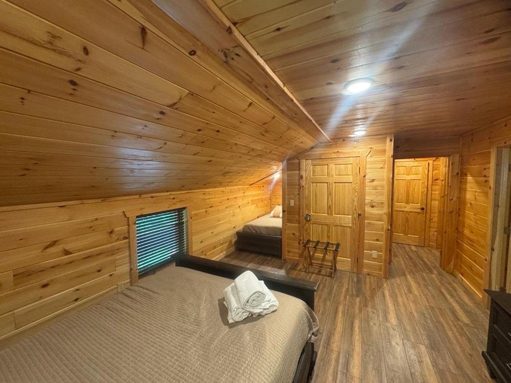 Hot Tub Fire Pit Game Room Theater Easy Access Sleeps 12 - Black Bear Lodge Pigeon Forge Buitenkant foto